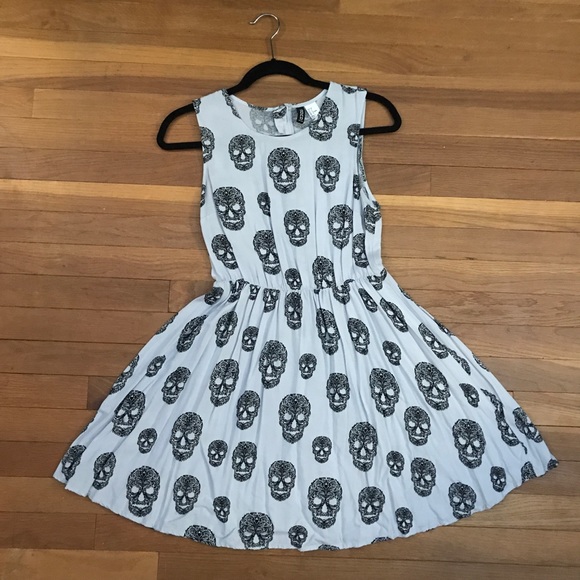 Divided Dresses & Skirts - DIVIDED white skull pattern dress skater style